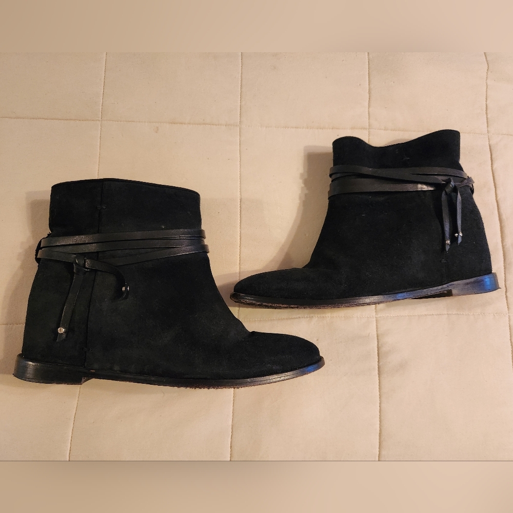 ALICE + OLIVIA Pippa Suede Hidden Wedge Boots, Size 40 / 10 EUC